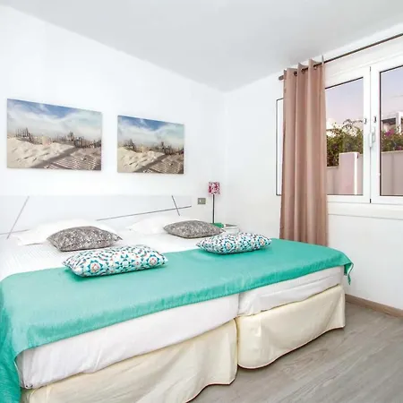 Willa Puerto Del Carmen Sleeps 6 Wifi