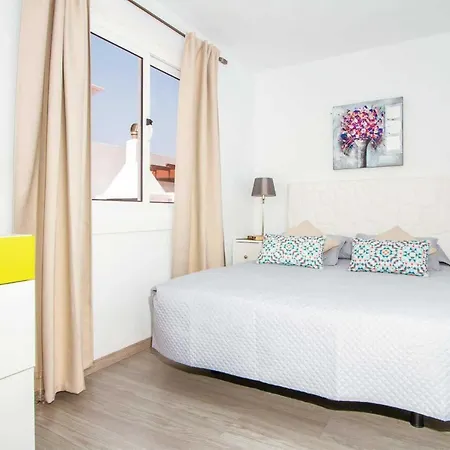 Puerto Del Carmen Sleeps 6 Wifi *